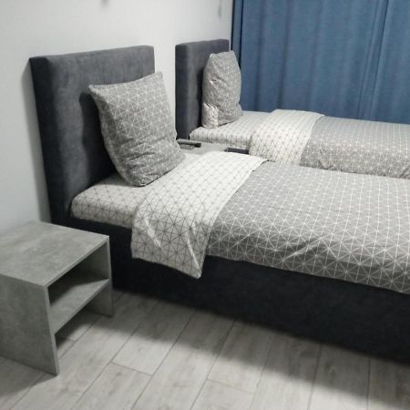 Посуточно Отличная Квартира В Центре Uzjhorod Exteriör bild